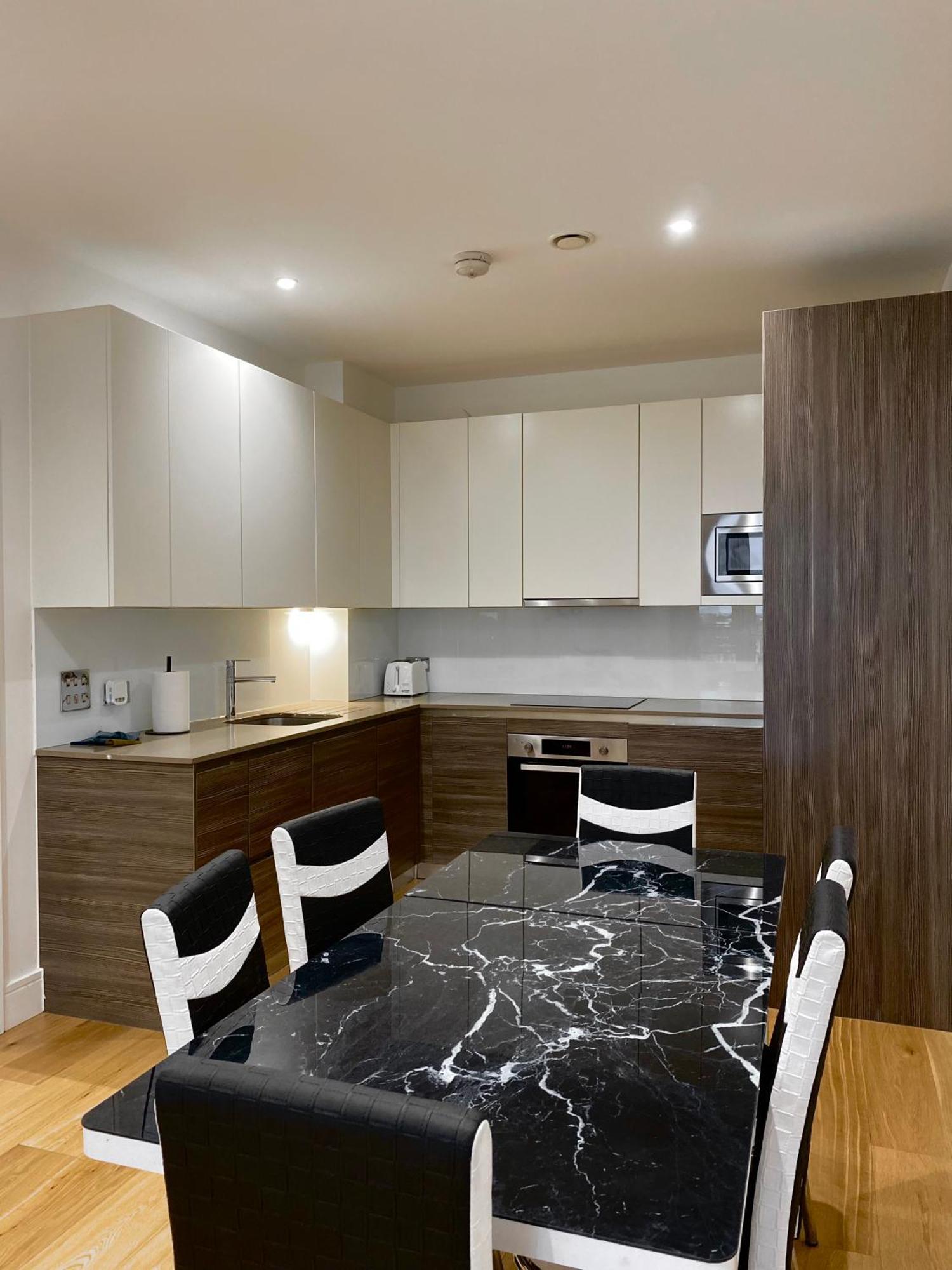Spacious 2 Bedroom Penthouse Retreat London Luaran gambar