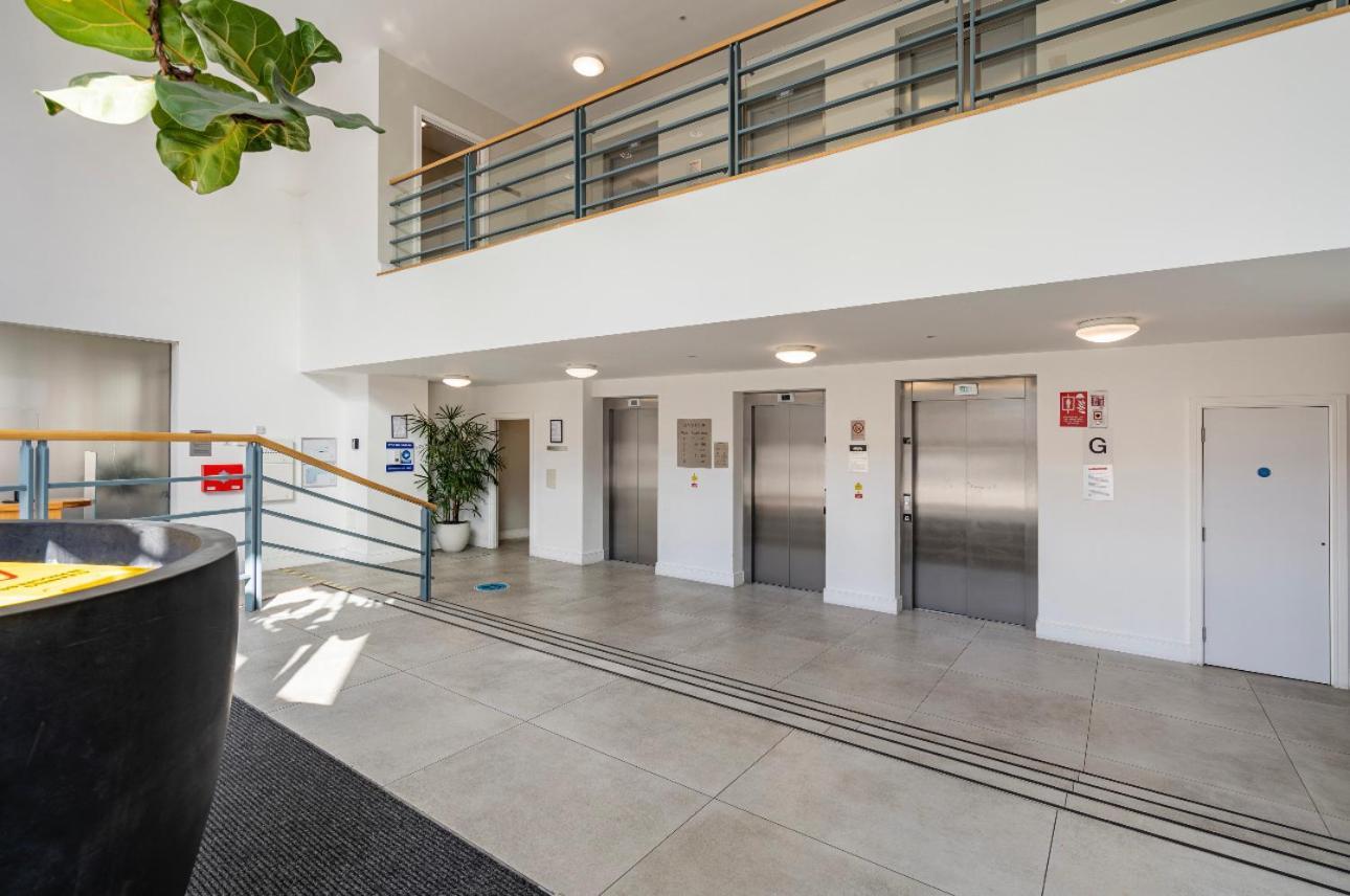 Spacious 2 Bedroom Penthouse Retreat London Luaran gambar